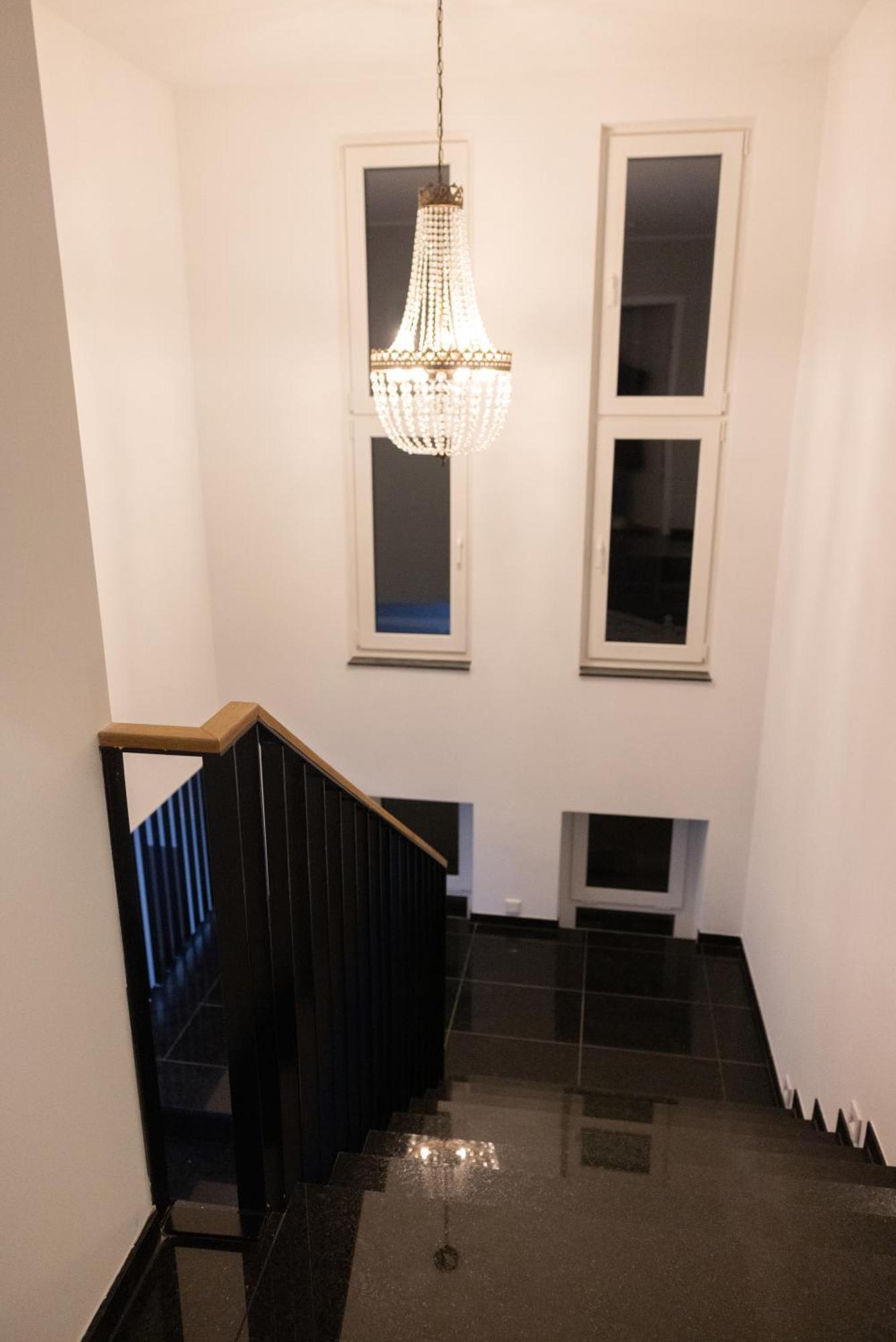 Neubau Apartment Mit Kamin Und Terrasse In Premium Lage Parkplatz Inklusive Bielefeld Exterior foto